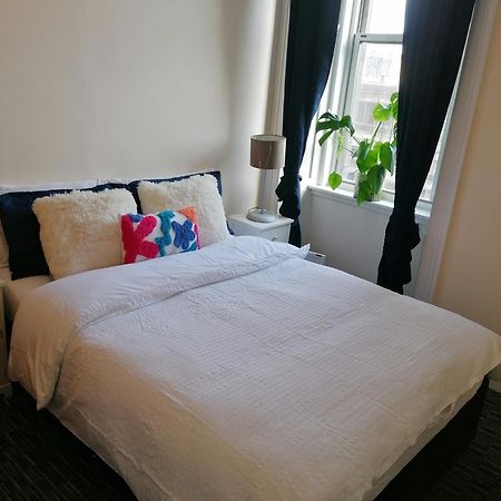 Edinburgh City Center Haymarket Double Room Exteriör bild