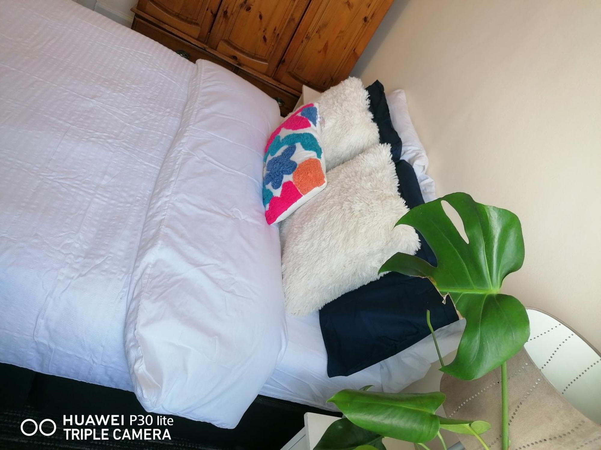 Edinburgh City Center Haymarket Double Room Exteriör bild